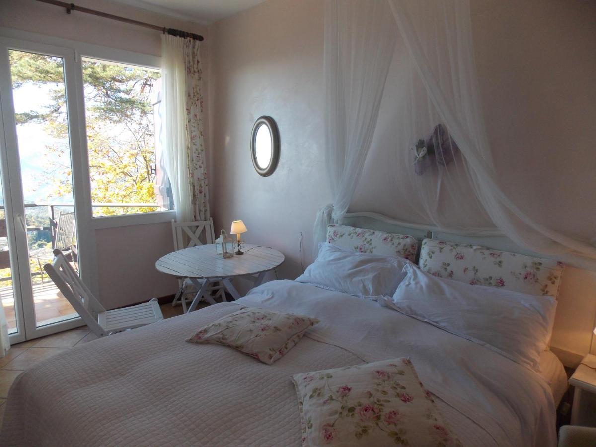 B&B Le Camelie Del Bosco Baiardo エクステリア 写真