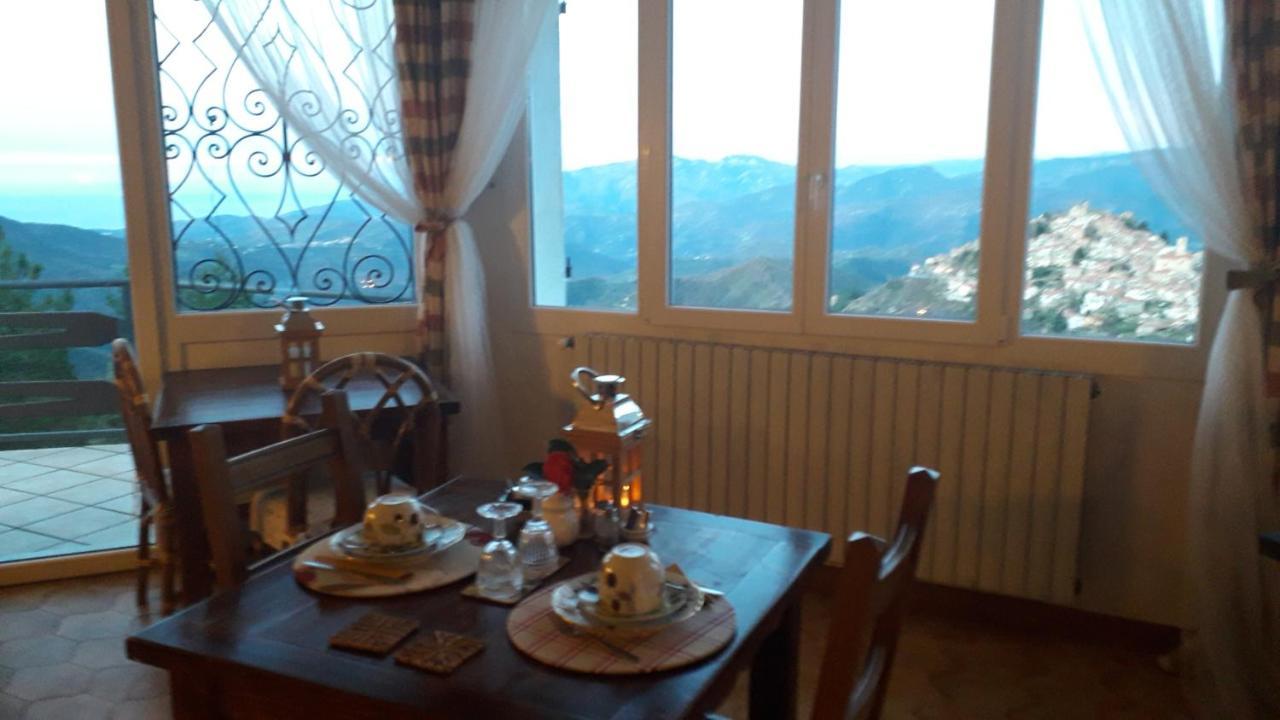 B&B Le Camelie Del Bosco Baiardo エクステリア 写真